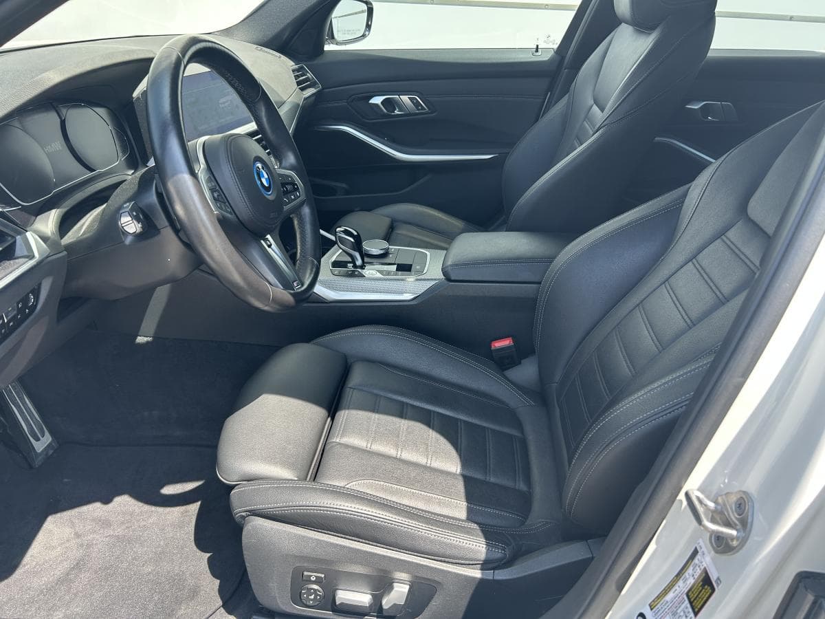 BMW 330e 2022 — photo 7