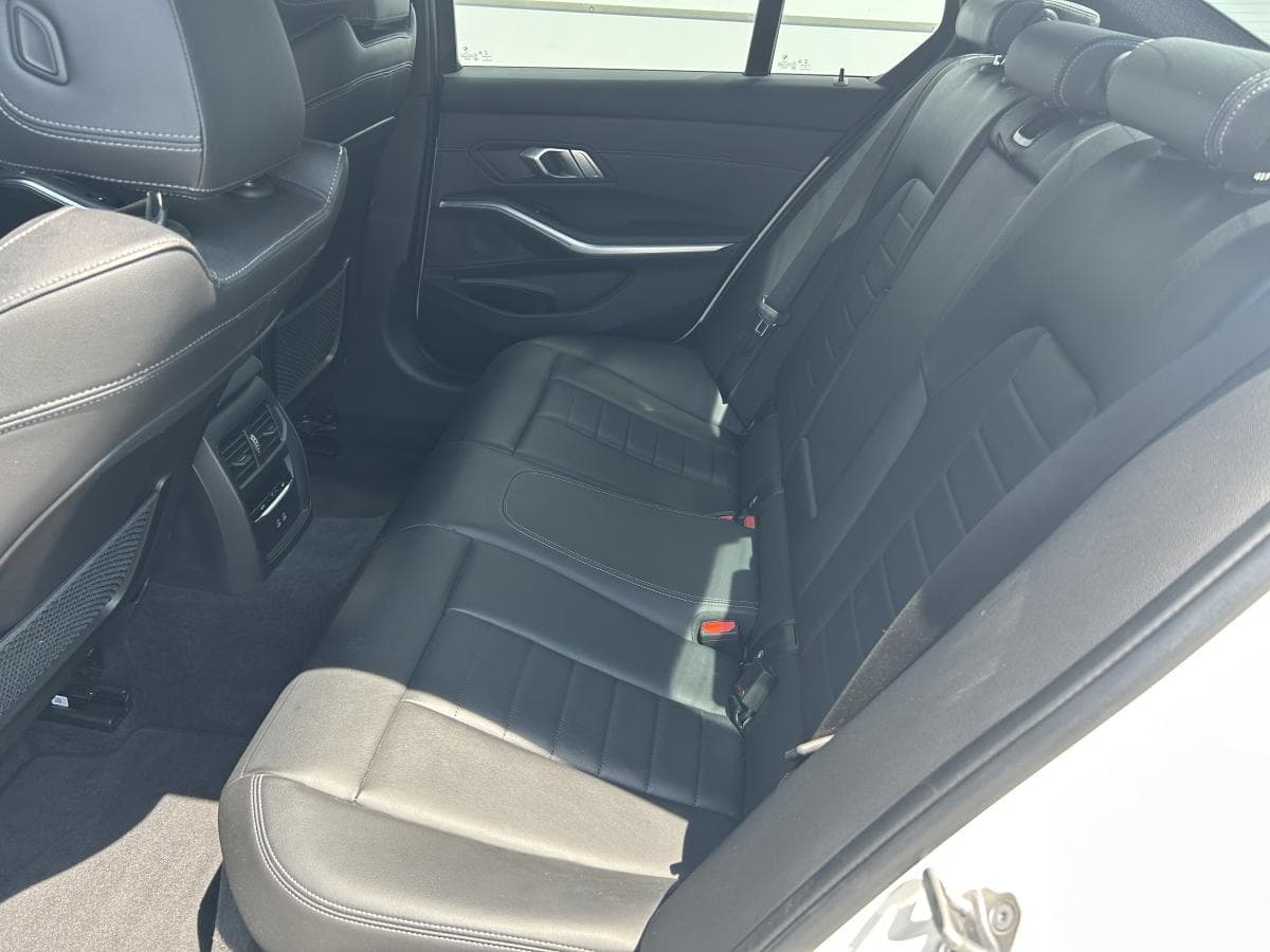 BMW 330e 2022 — photo 8