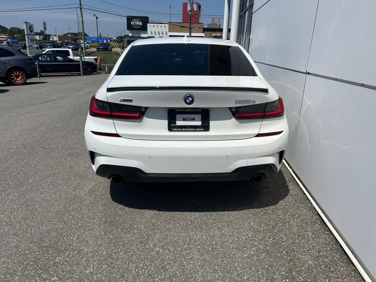 BMW 330e 2022 — photo 10