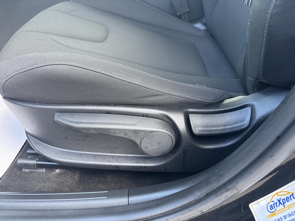 Hyundai Elantra 2022 — photo 9
