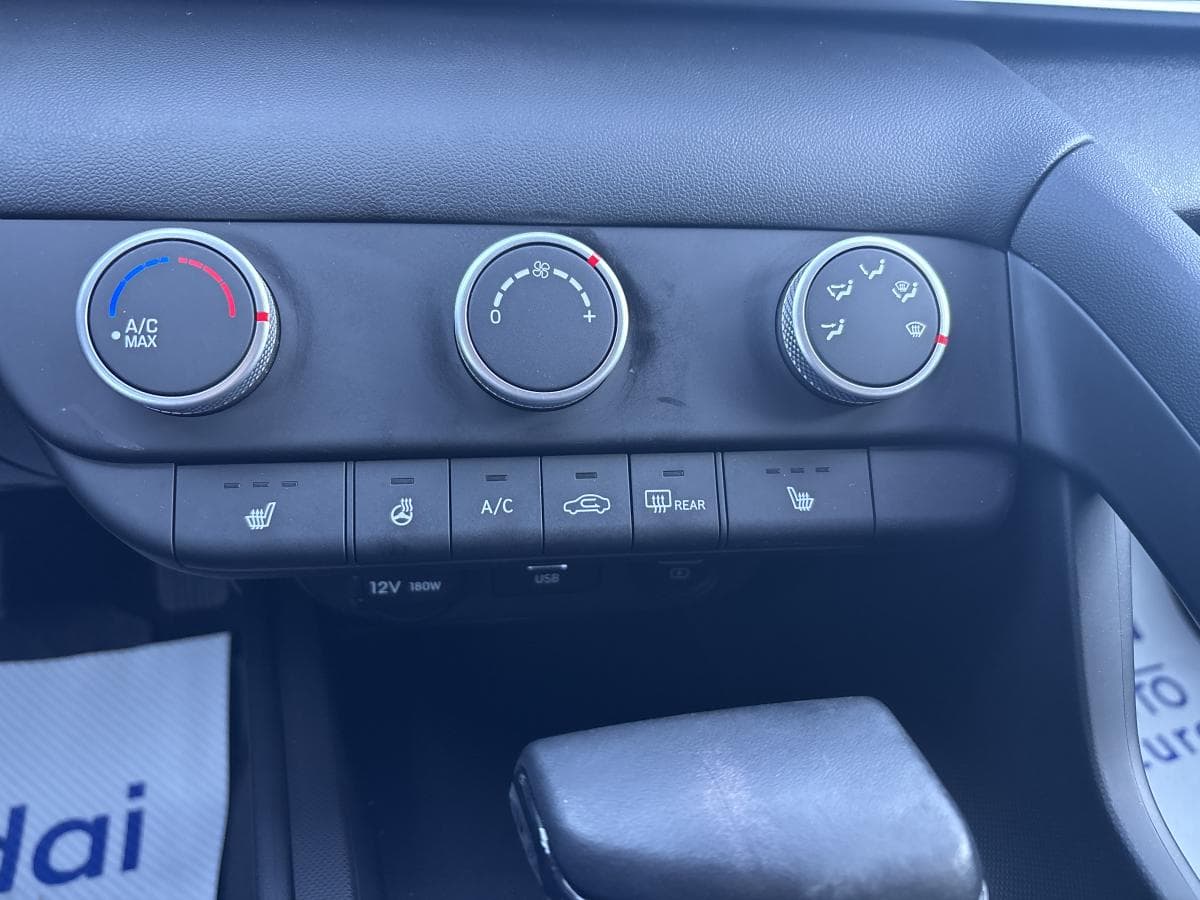 Hyundai Elantra 2022 — photo 15