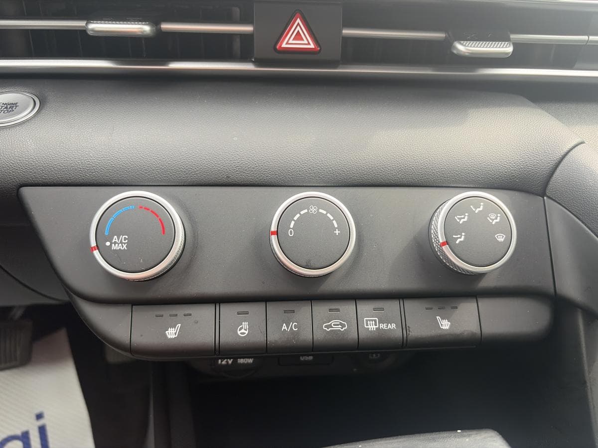 Hyundai Elantra 2022 — photo 14