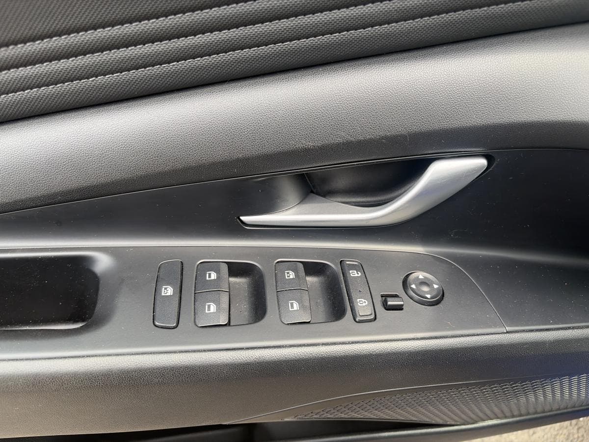 Hyundai Elantra 2022 — photo 8