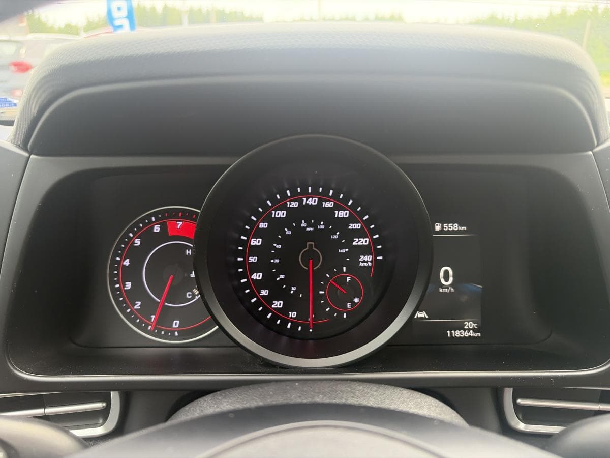 Hyundai Elantra 2022 — photo 12