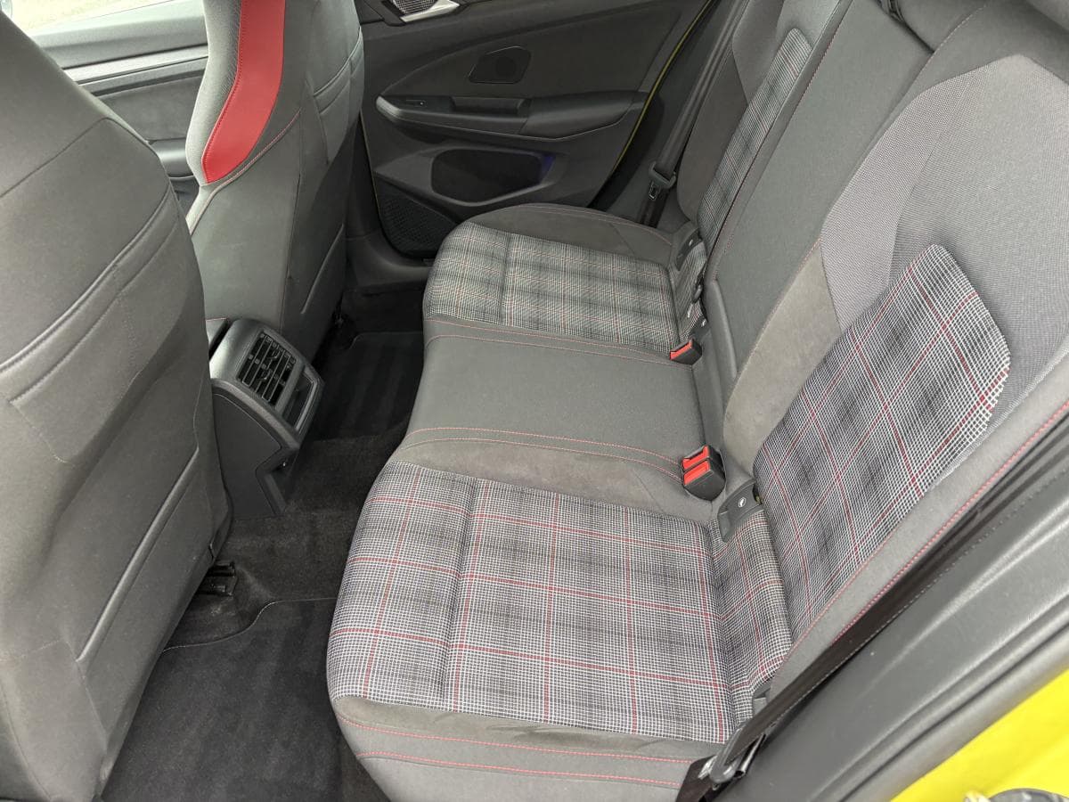 Volkswagen Golf GTI 2023 — photo 13