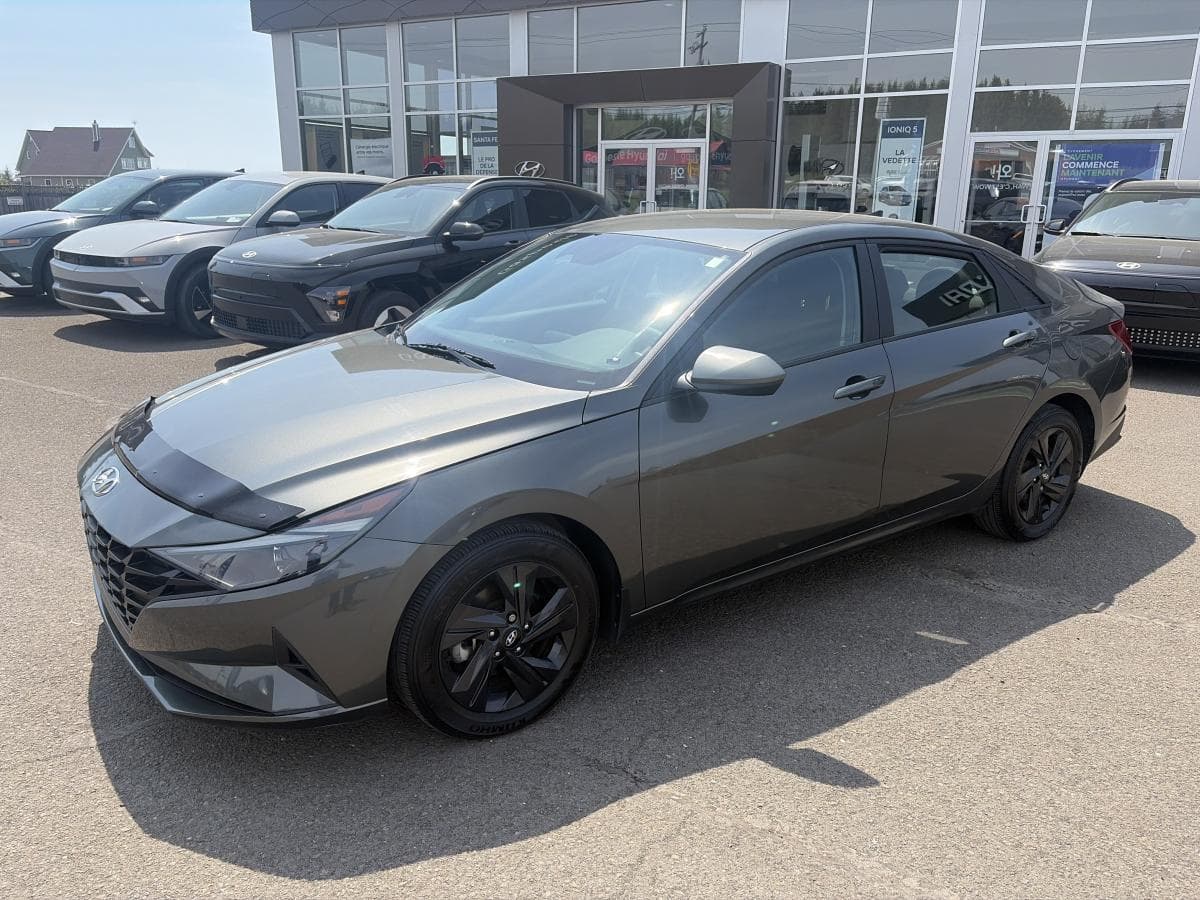 Hyundai Elantra 2023 à vendre à New Richmond