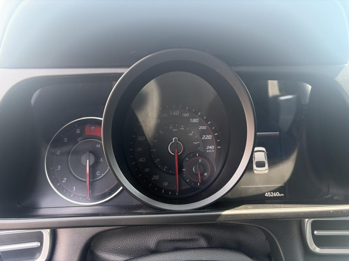 Hyundai Elantra 2023 — photo 12