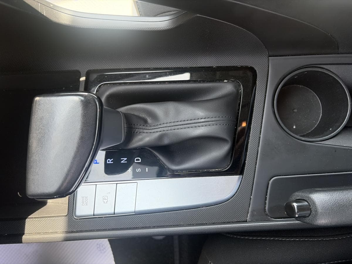 Hyundai Elantra 2023 — photo 16