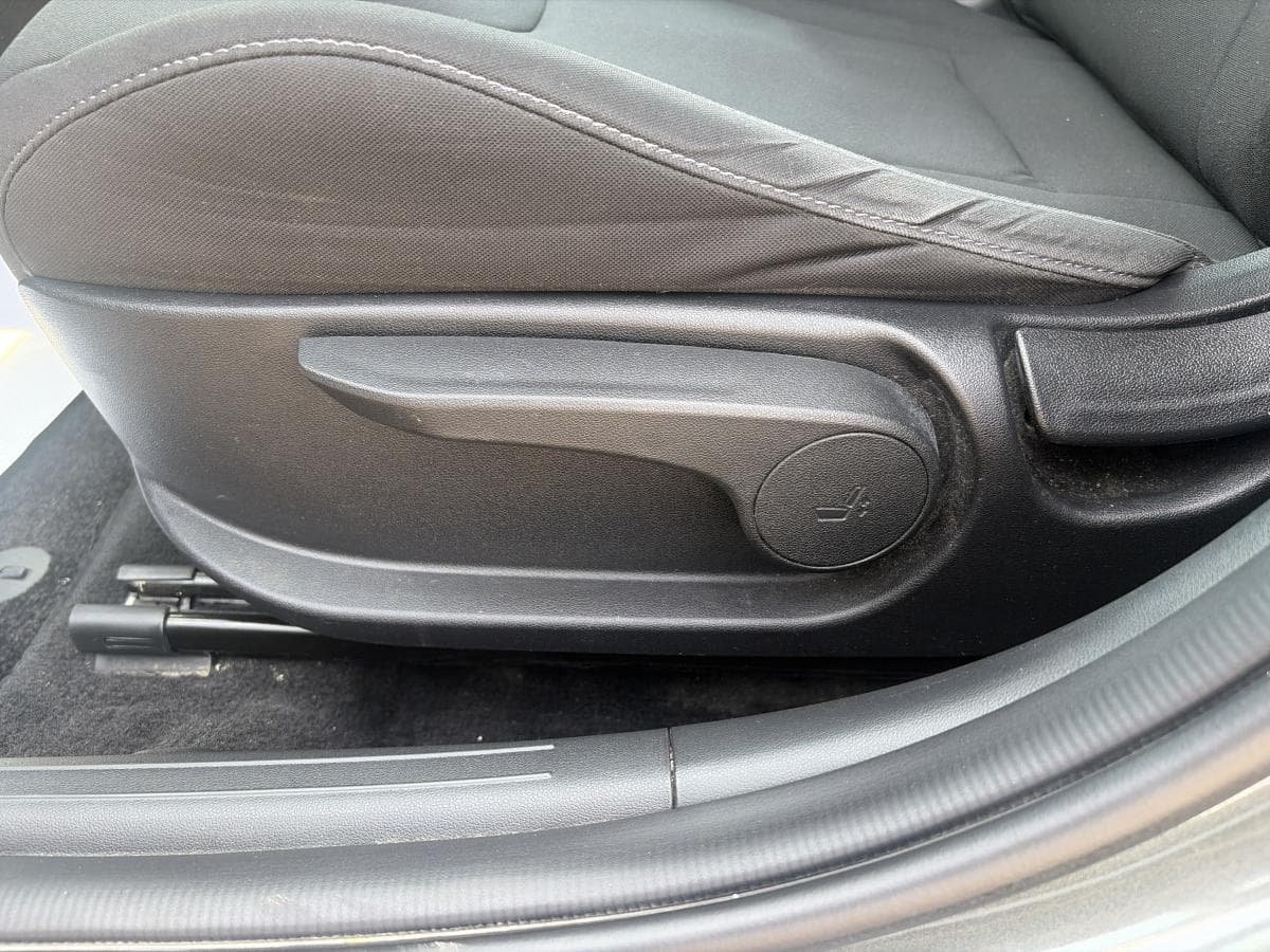 Hyundai Elantra 2023 — photo 8