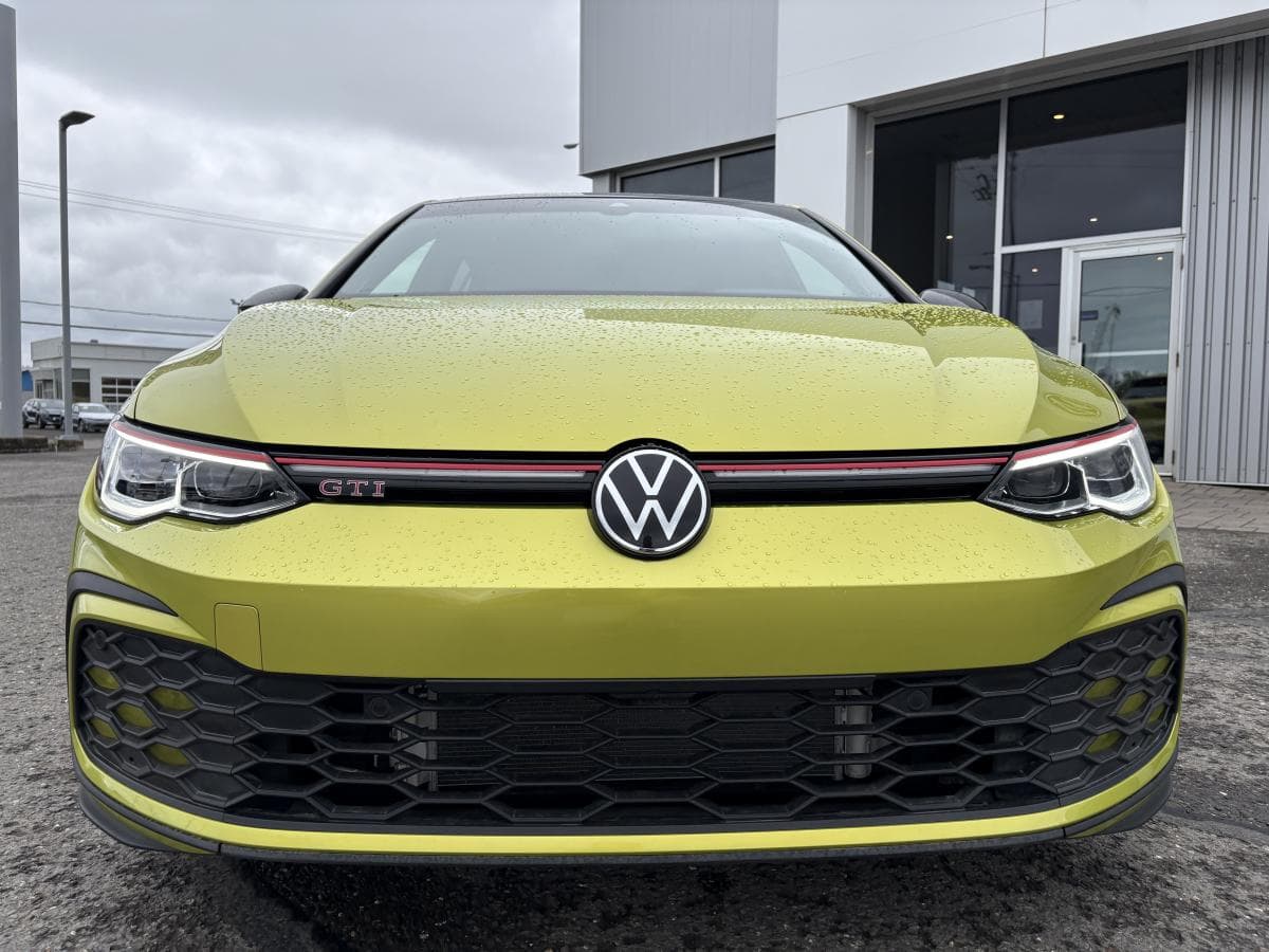 Volkswagen Golf GTI 2023 — photo 3