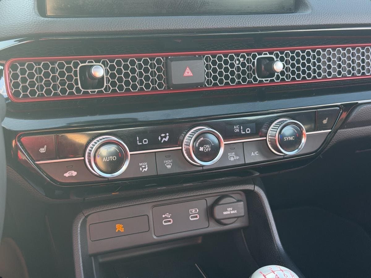 Honda Civic 2026 — photo 18