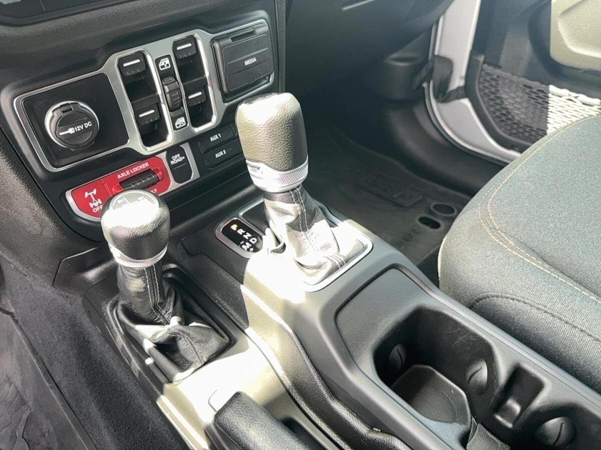 Jeep Wrangler 4xe 2024 — photo 14