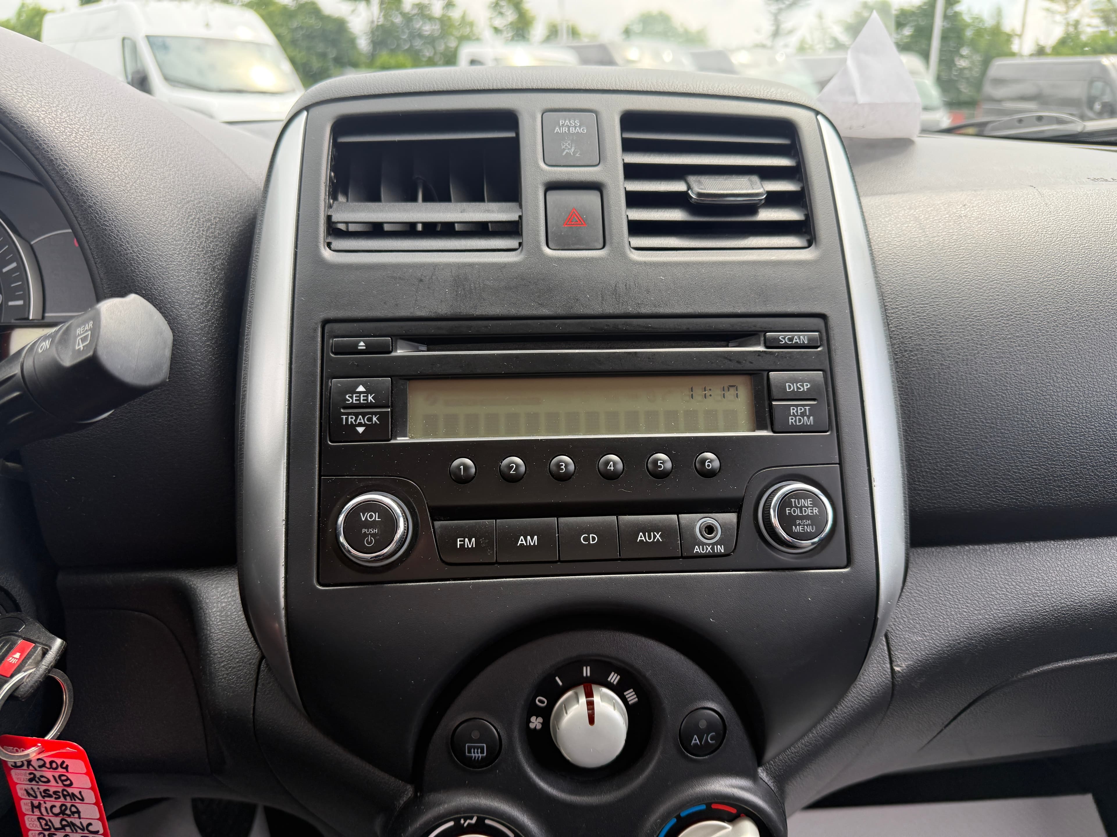 Nissan Micra 2018 — photo 16