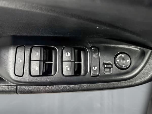Hyundai Venue 2021 — photo 12
