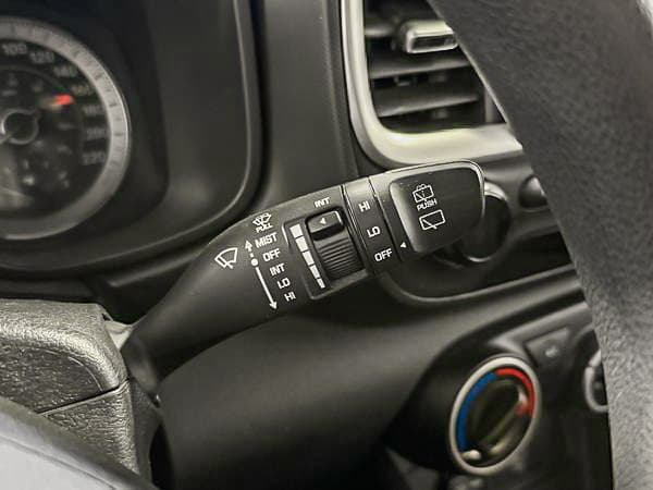 Hyundai Venue 2021 — photo 18