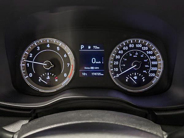 Hyundai Venue 2021 — photo 19