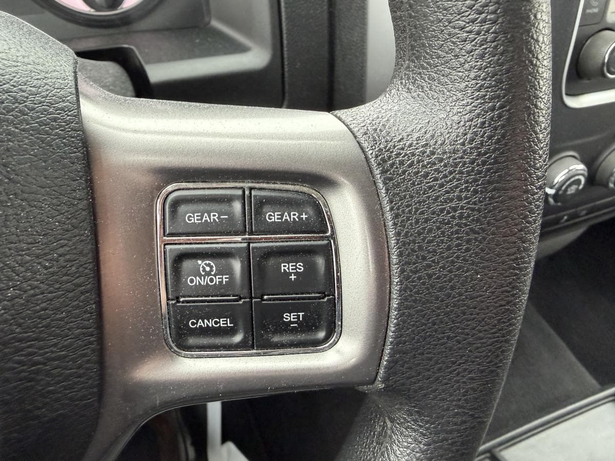 RAM 1500 Classic 2023 — photo 15
