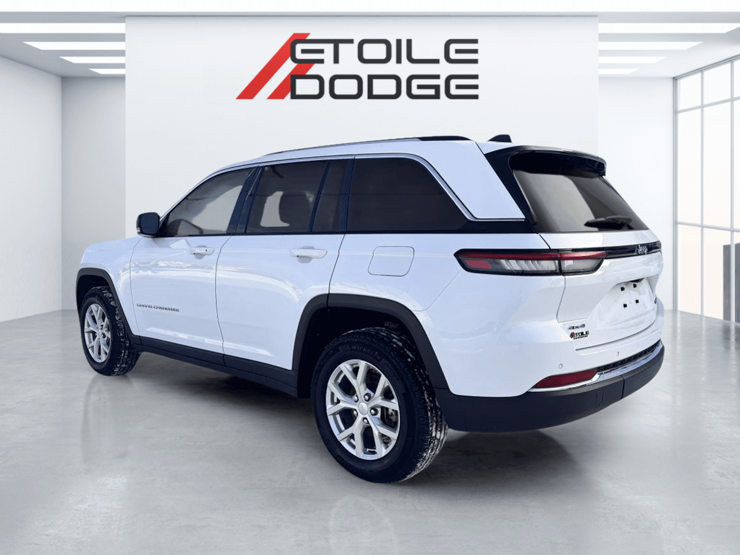 Jeep Grand Cherokee 2023 — photo 9