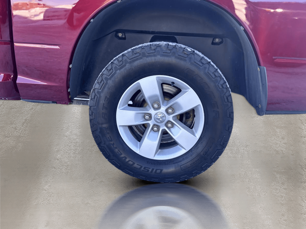 RAM 1500 Classic 2023 — photo 9