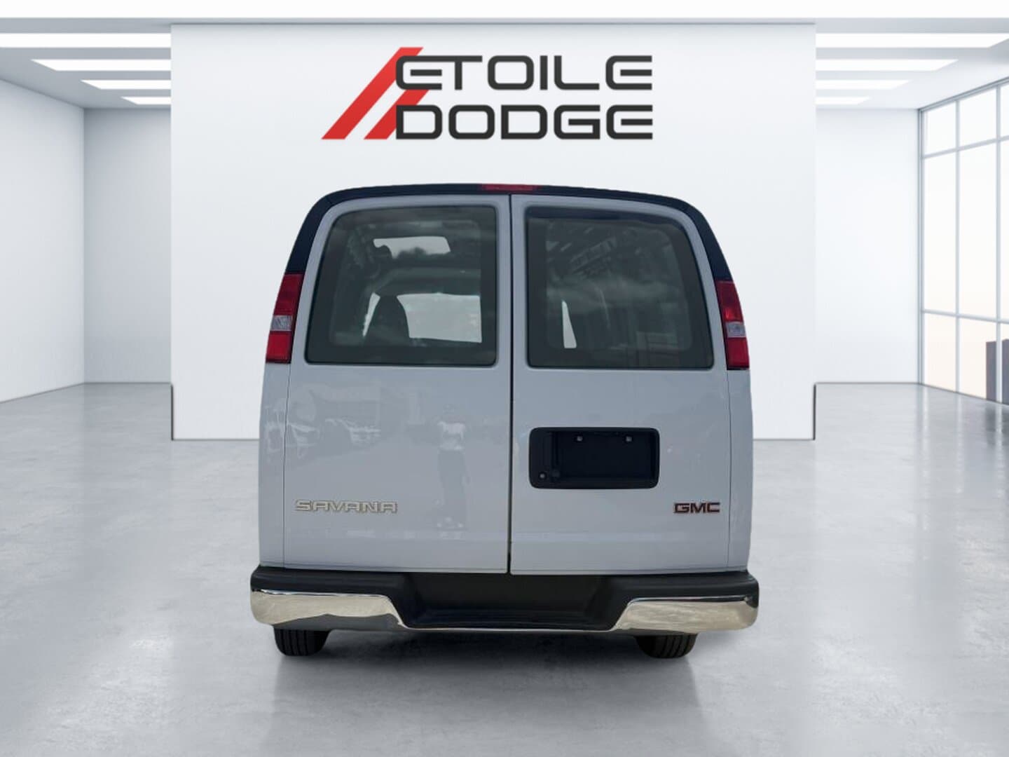 GMC Savana 2024 — photo 4