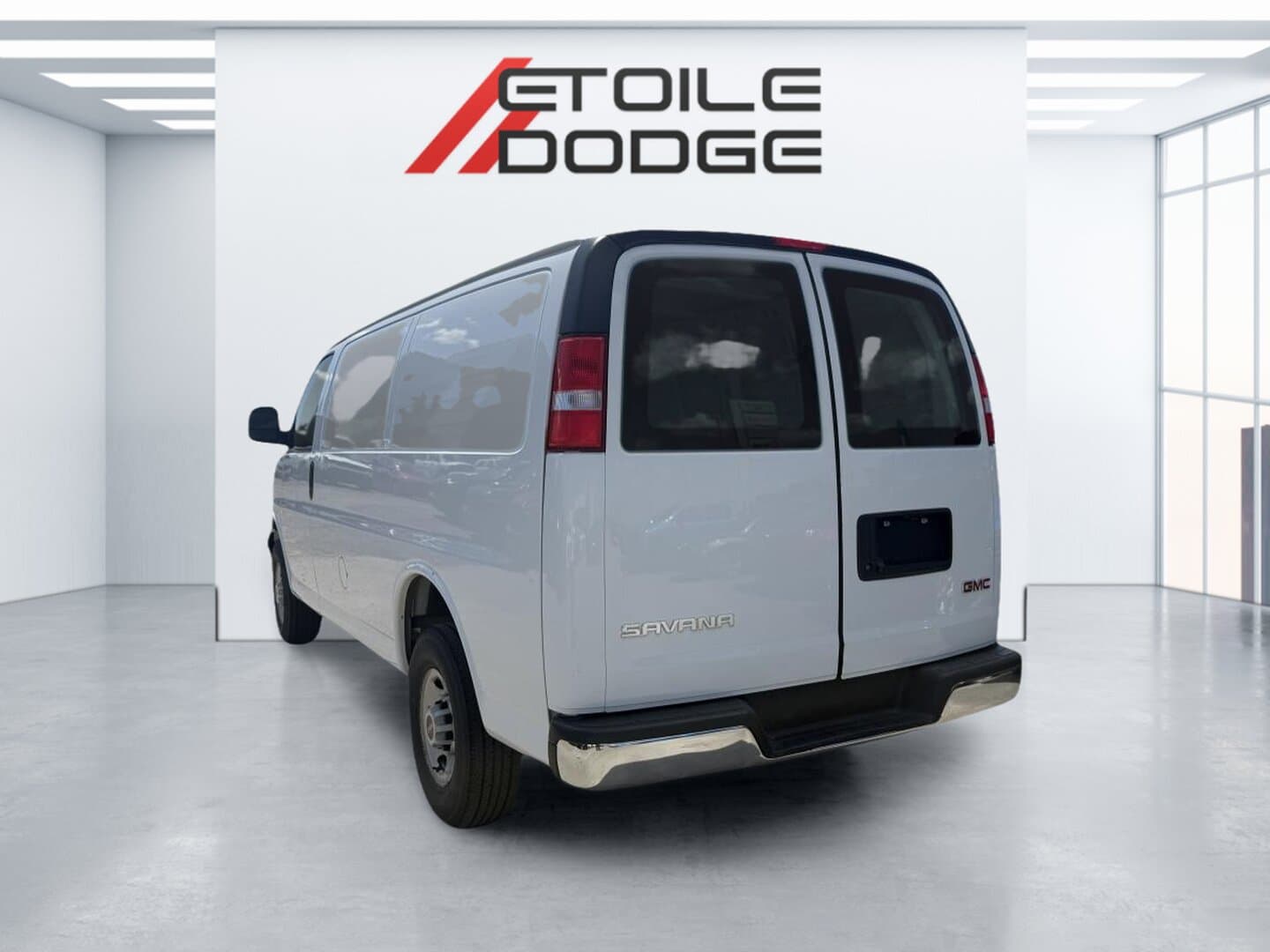 GMC Savana 2024 — photo 5