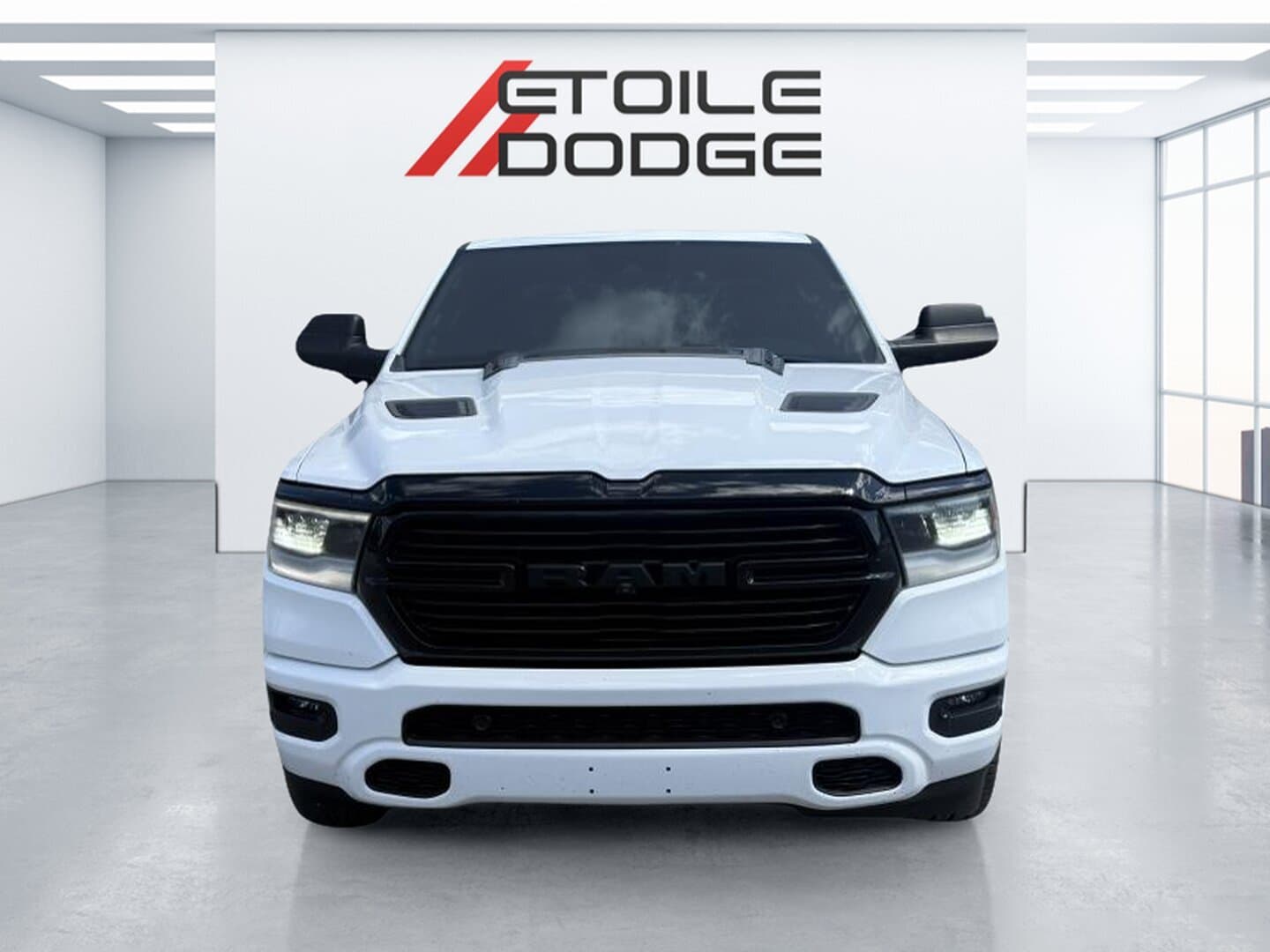 RAM 1500 2023 — photo 2