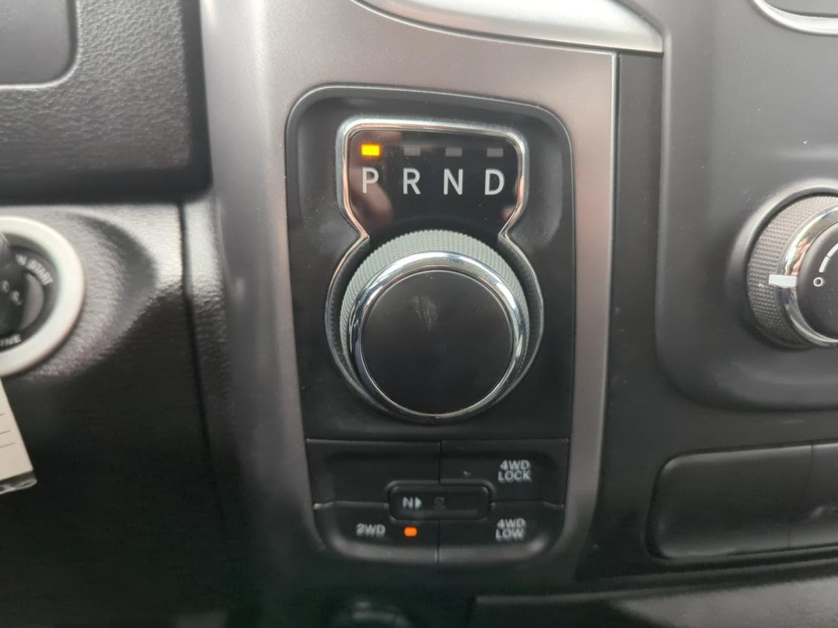 RAM 1500 Classic 2023 — photo 17