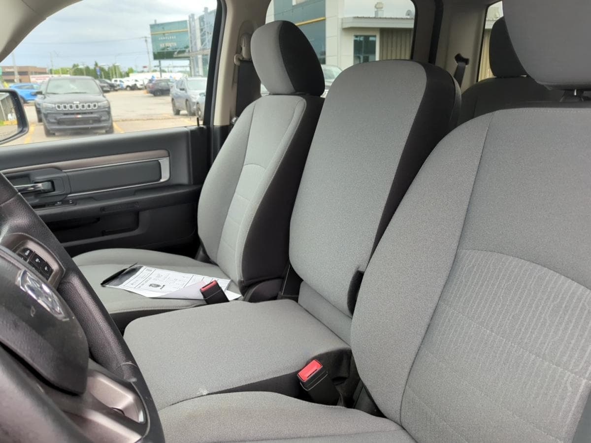 RAM 1500 Classic 2023 — photo 21