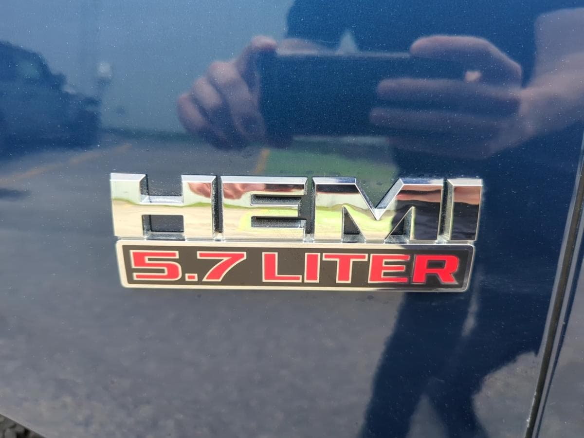 RAM 1500 Classic 2023 — photo 10