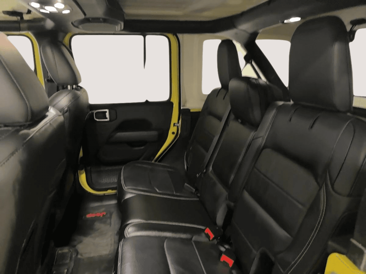 Jeep Wrangler 2023 — photo 15