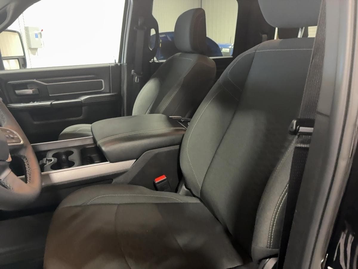 RAM 2500 2025 — photo 8