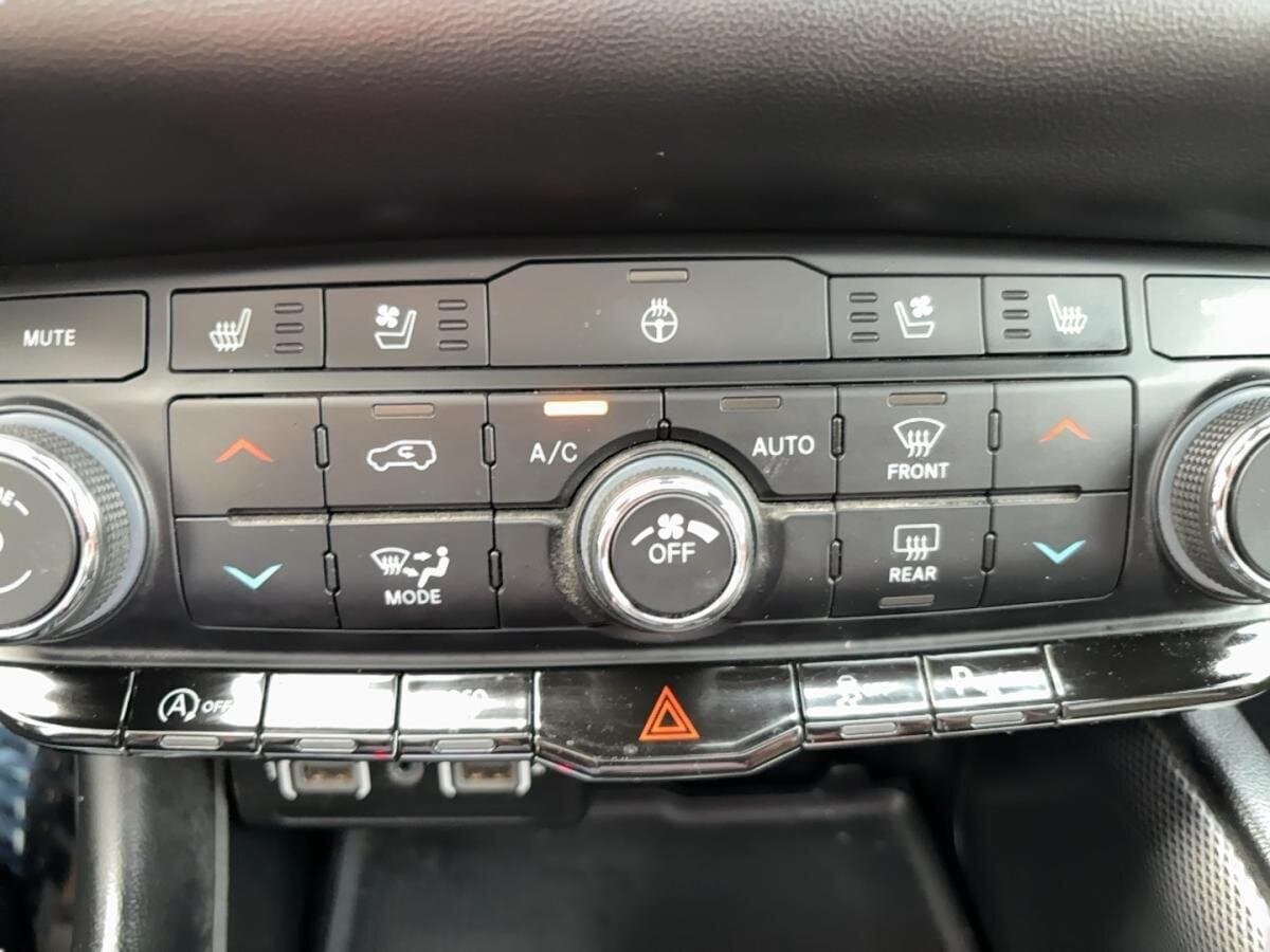 Dodge Durango 2023 — photo 17