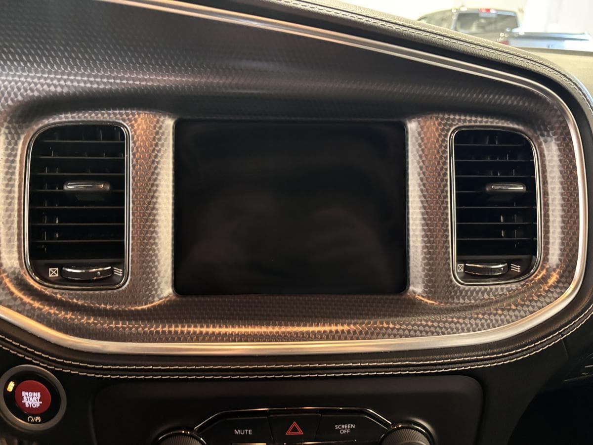 Dodge Charger 2022 — photo 12