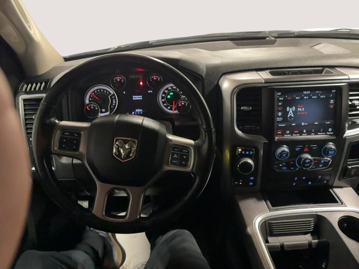 RAM 1500 Classic 2023 — photo 9