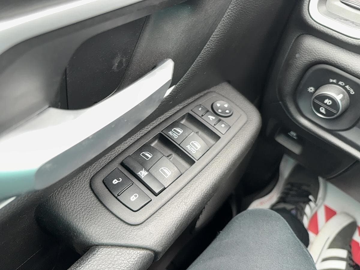 RAM 1500 2023 — photo 10