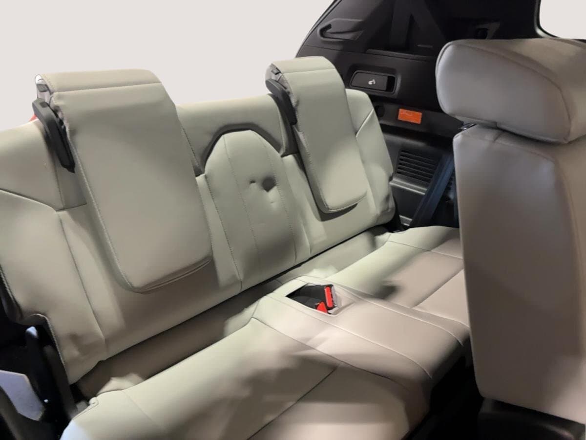 Mitsubishi Outlander PHEV 2023 — photo 17
