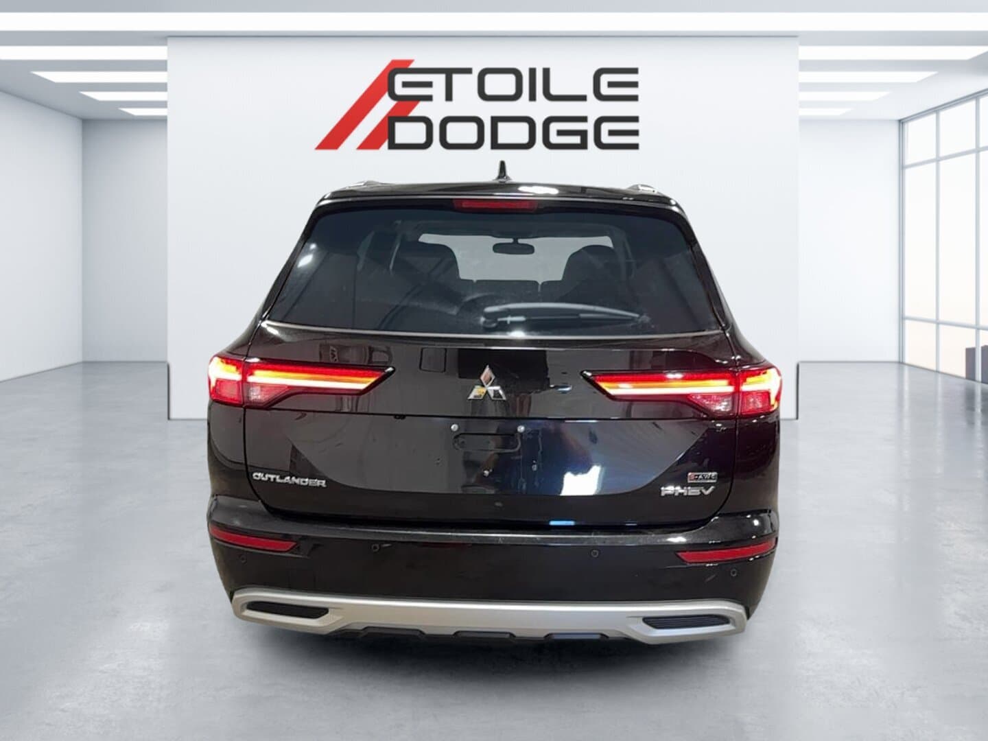 Mitsubishi Outlander PHEV 2023 — photo 4