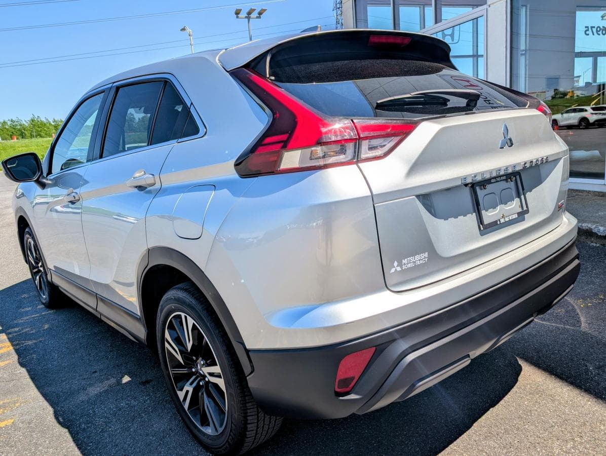 Mitsubishi Eclipse Cross 2023 — photo 4