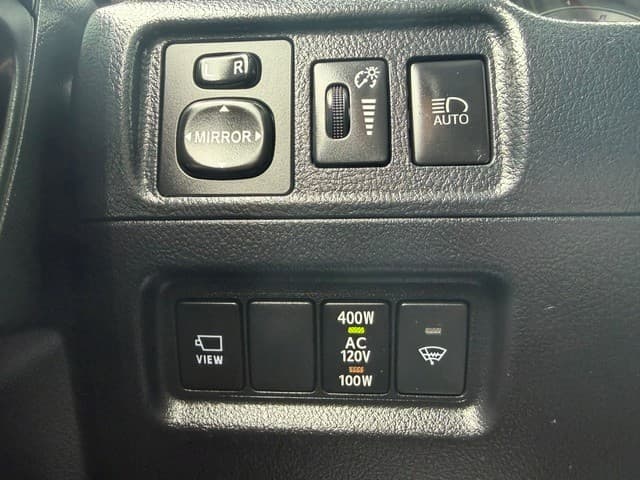 Toyota 4Runner 2023 — photo 17