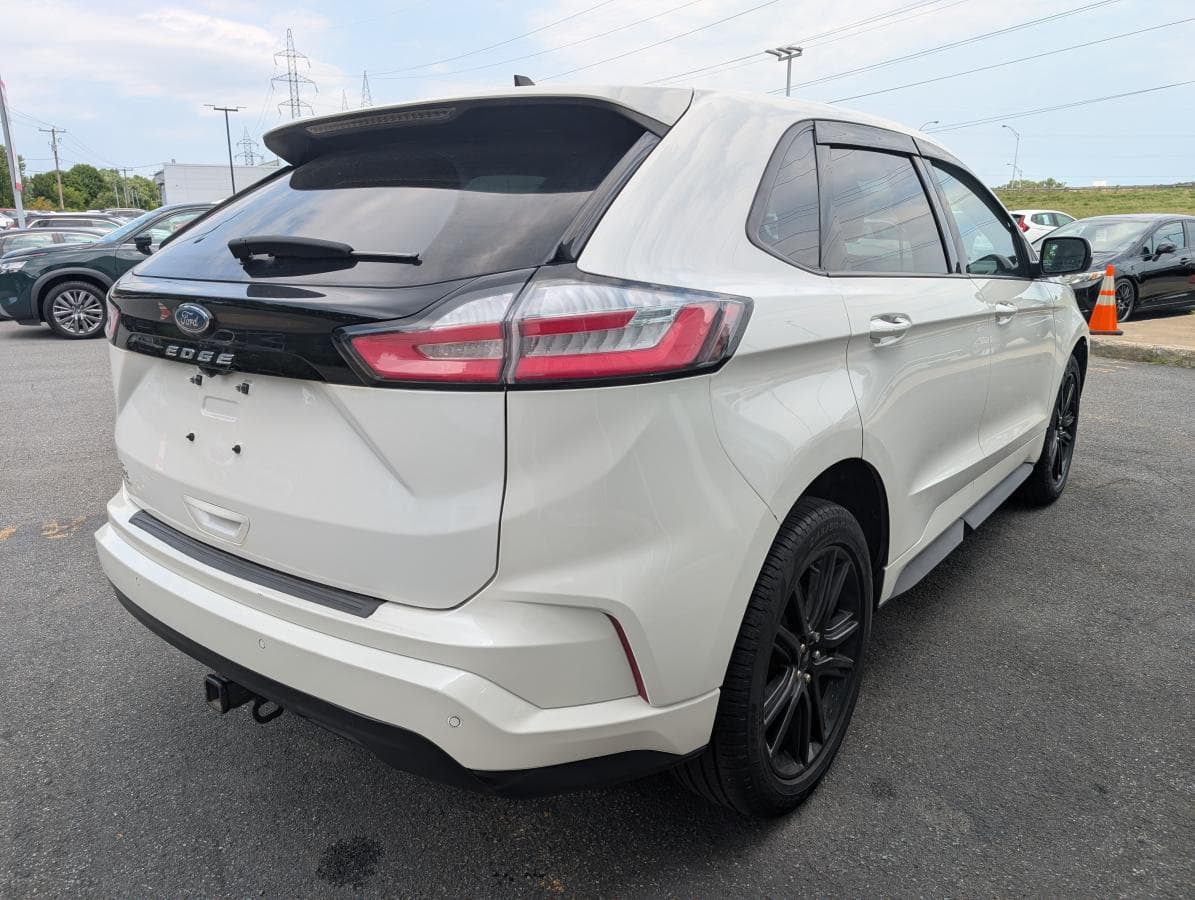 Ford Edge 2023 — photo 6