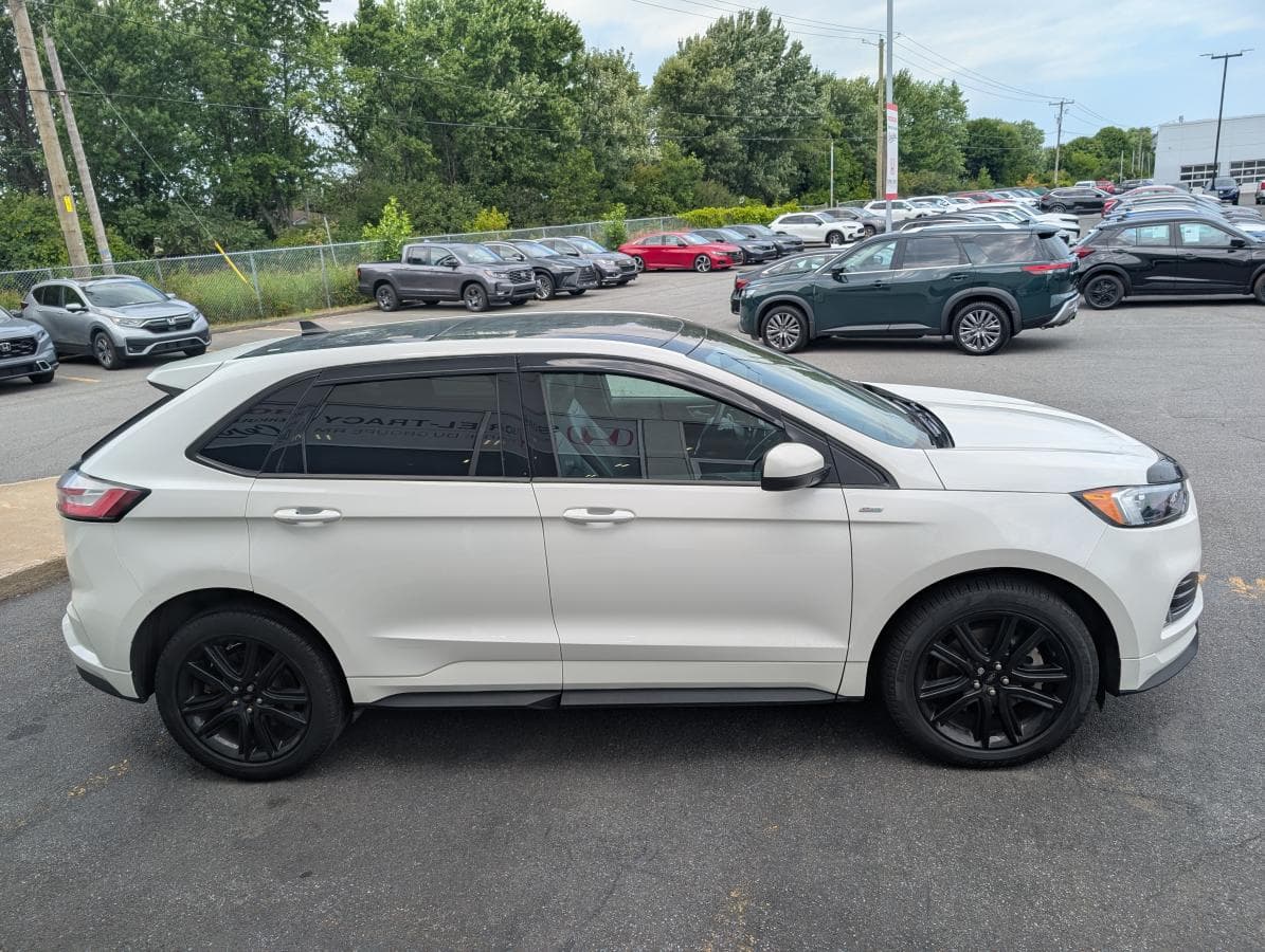 Ford Edge 2023 — photo 7