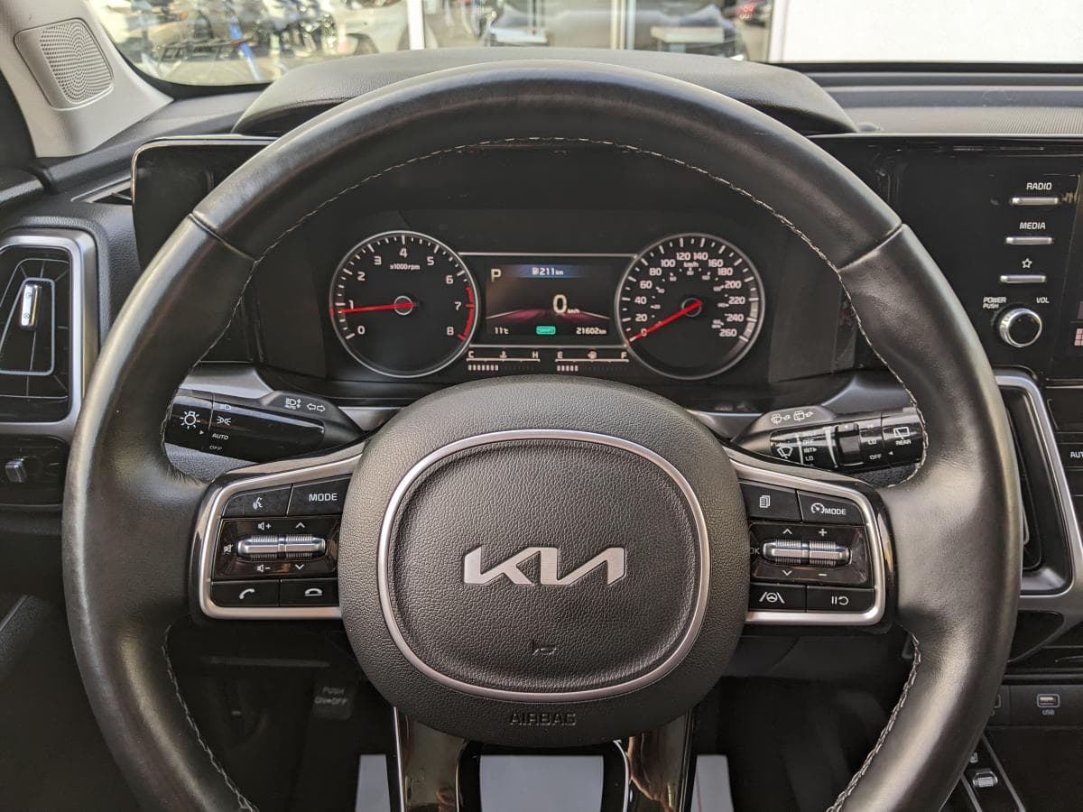 Kia Sorento 2023 — photo 11