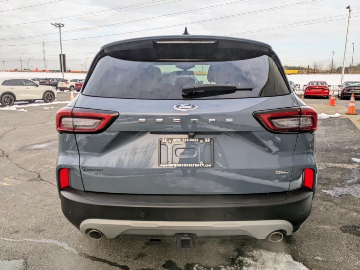 Ford Escape Plug-in Hybrid 2024 — photo 5