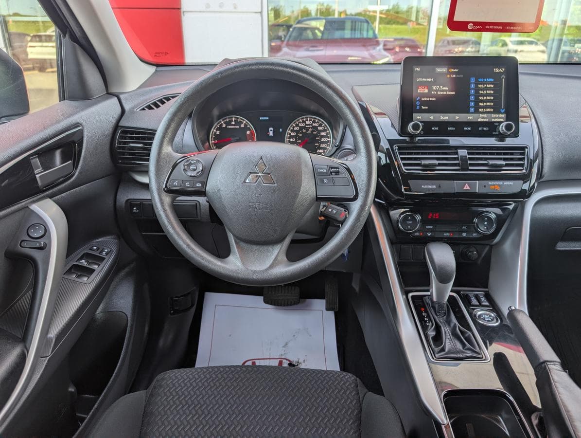 Mitsubishi Eclipse Cross 2023 — photo 11