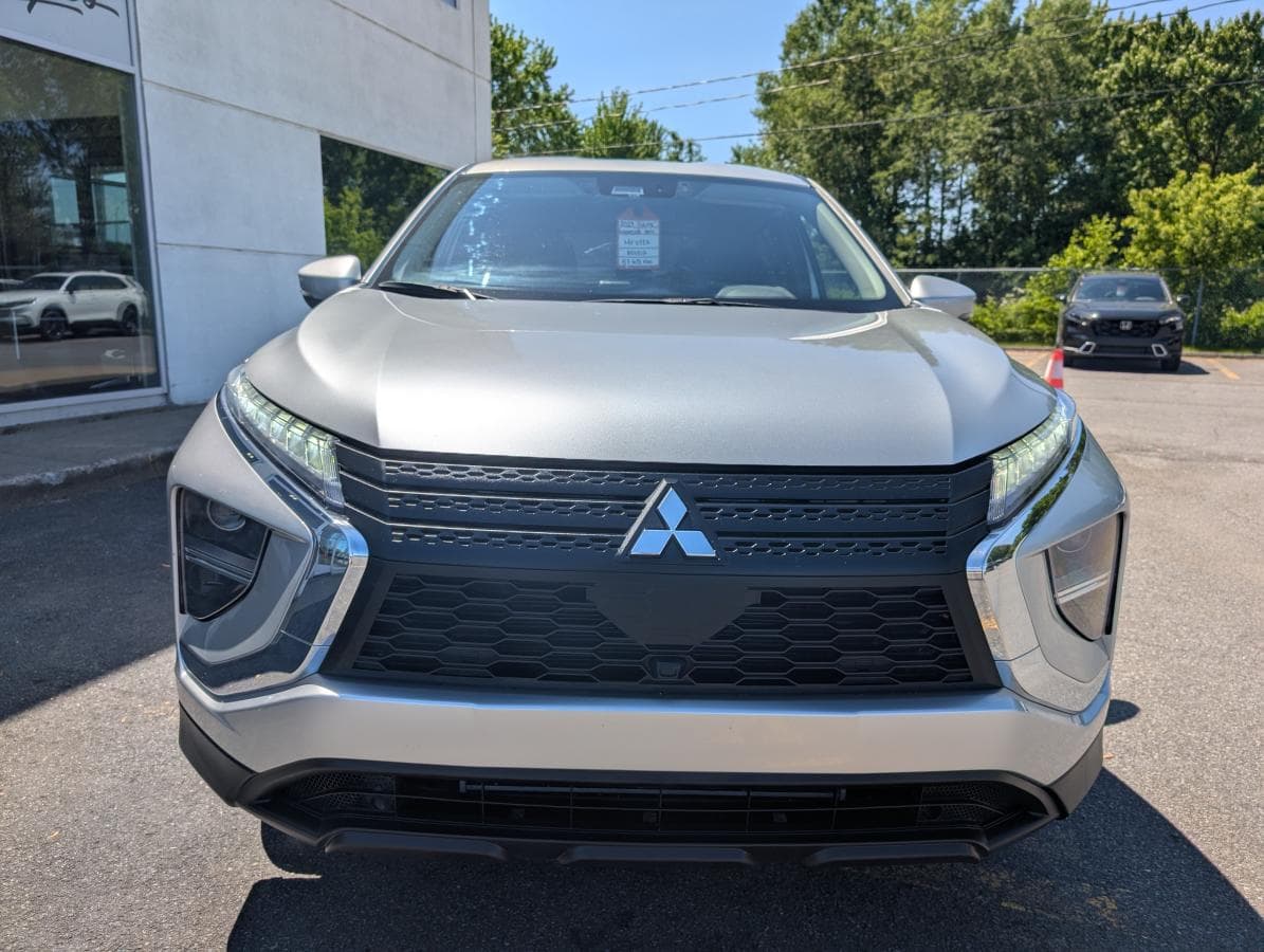 Mitsubishi Eclipse Cross 2023 — photo 9