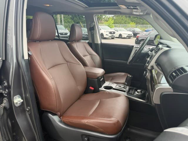 Toyota 4Runner 2023 — photo 9