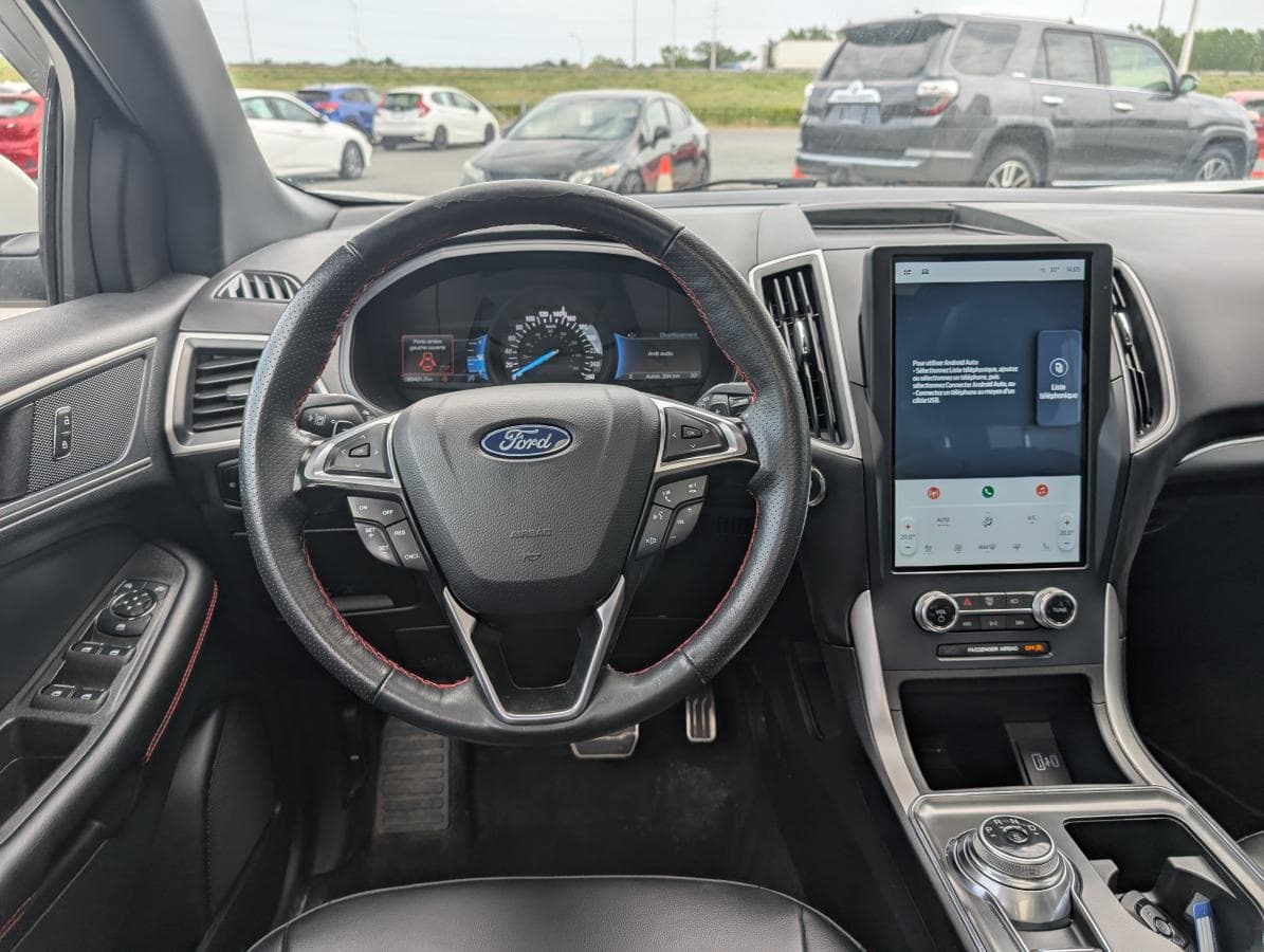 Ford Edge 2023 — photo 11