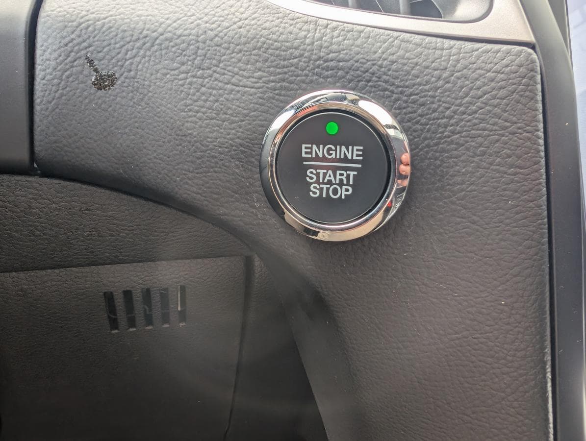 Ford Edge 2023 — photo 14