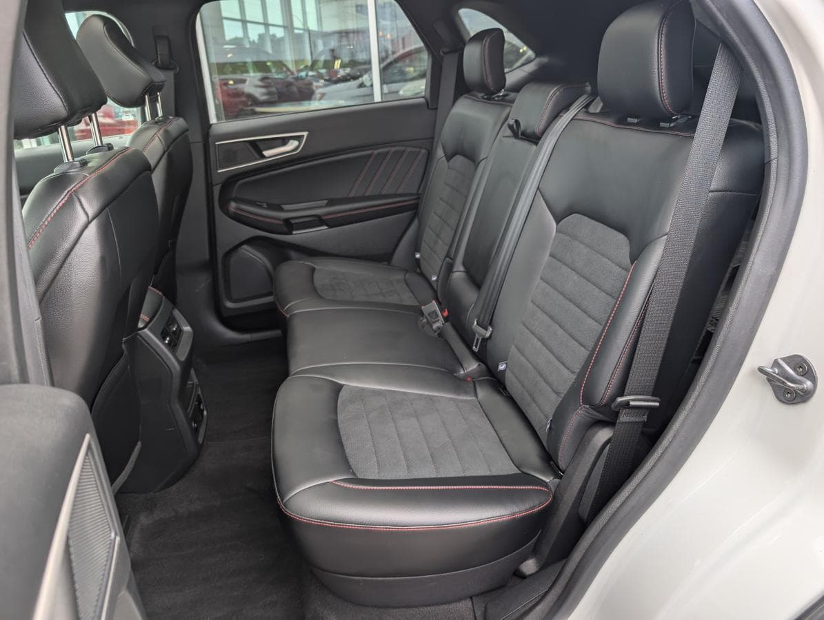 Ford Edge 2023 — photo 20