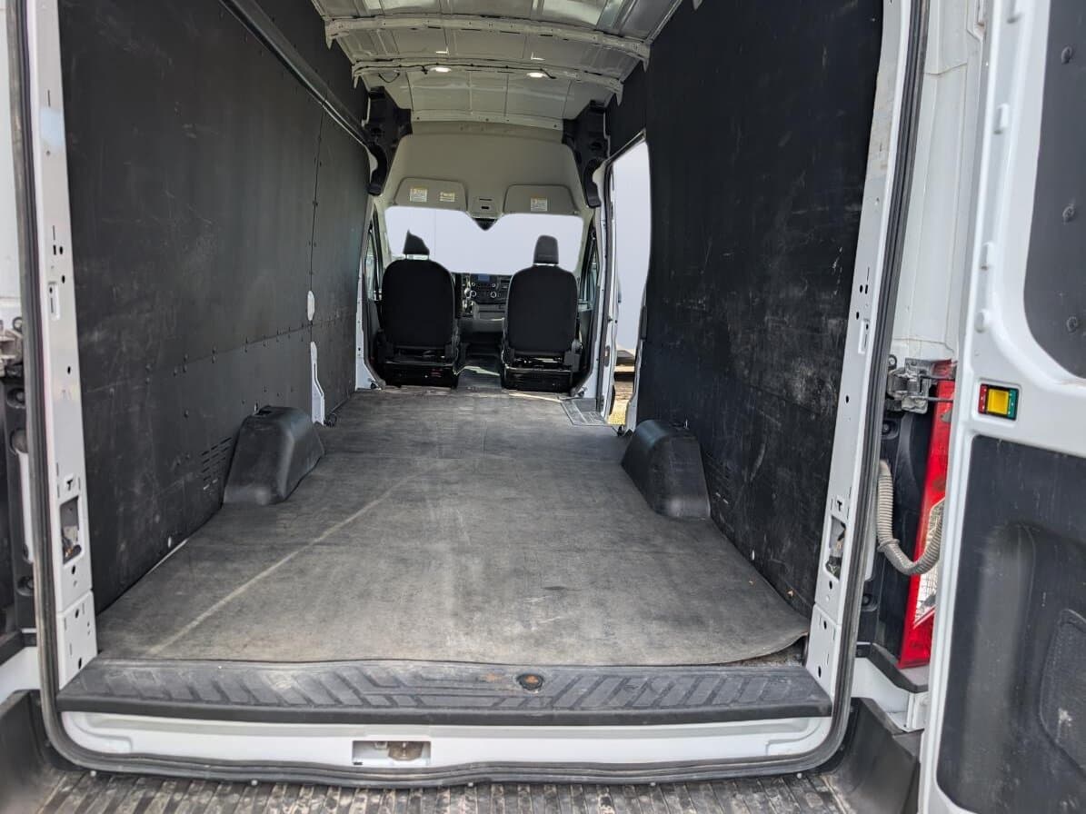 Ford Transit Cargo Van 2024 — photo 14